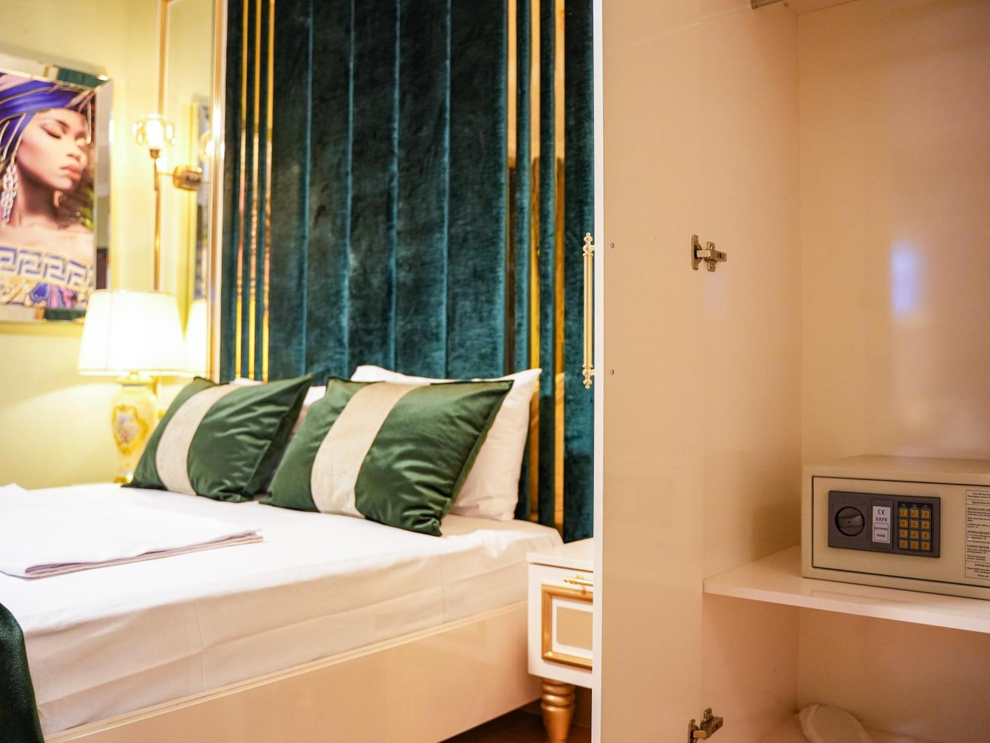 Whitemoon Hotel Suites Taksim Estambul Exterior foto